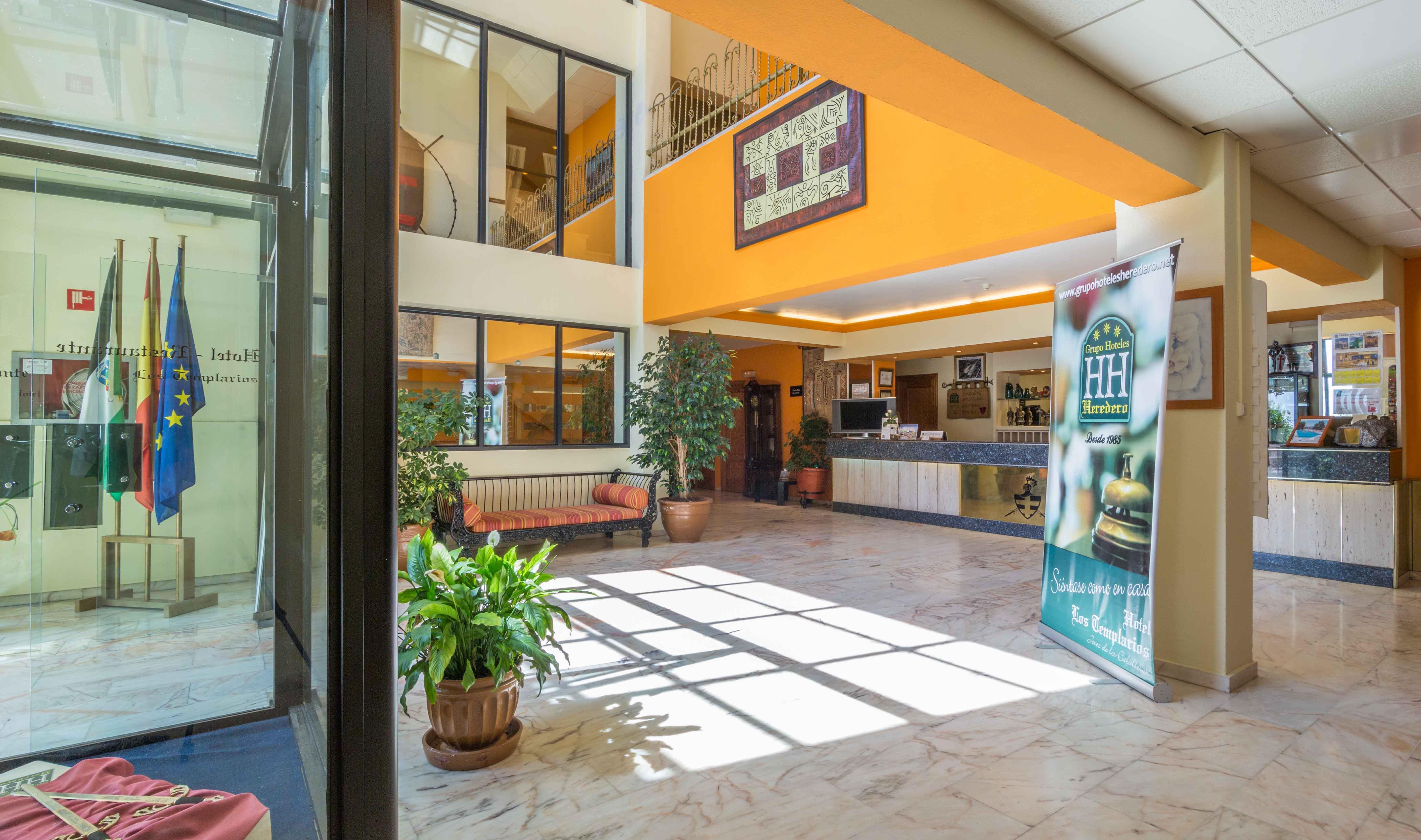 Hotel Los Templarios Jerez De Los Caballeros Esterno foto